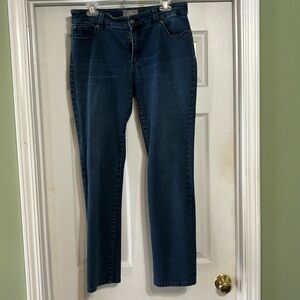 Chico’s So Slimming jeans size 1.5 R